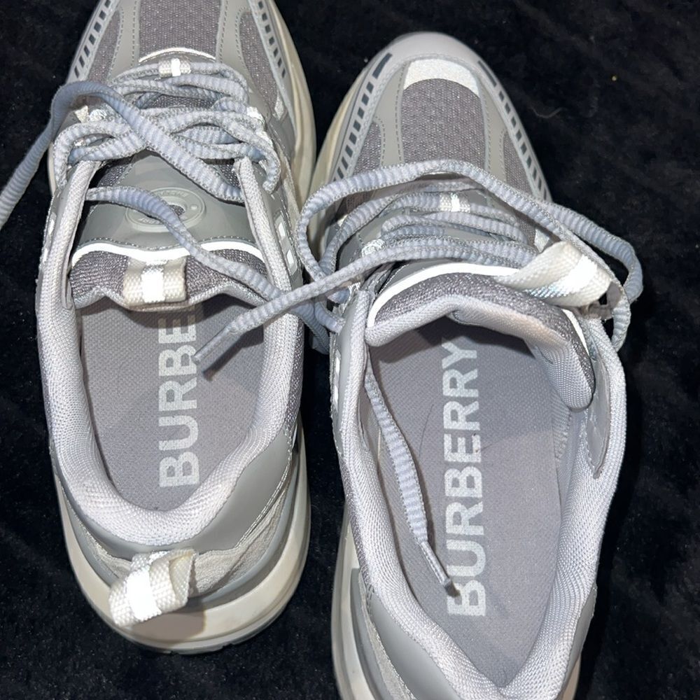 Authentic Burberry Women's Grey Sneakers - Picture 7 of 7